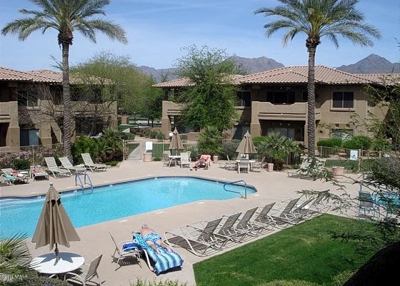 Two Comfortable Master Suites Close to all Scottsdale has to Offer!