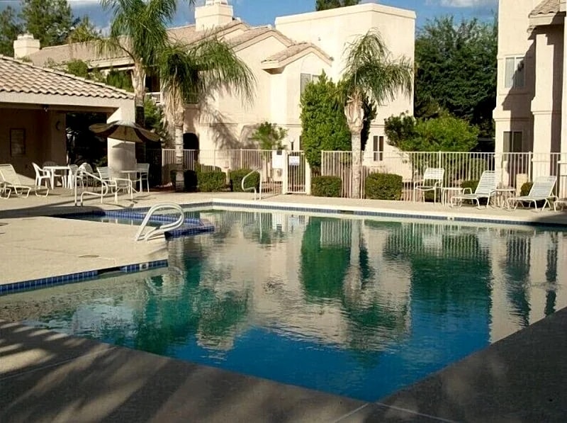 Beautifully Remodeled; Steps From Pool/spa in Central Scottsdale Location! in Scottsdale, Arizona, United States — photo 5