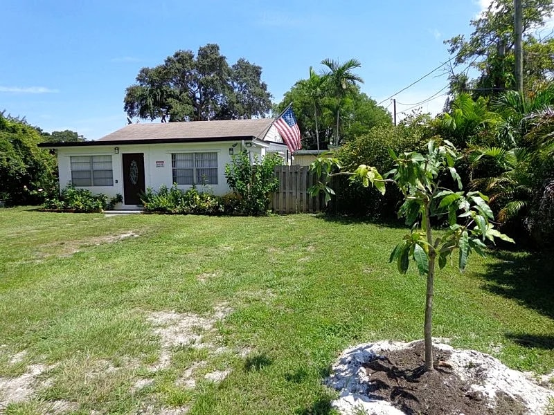 1 Mi from Holly- Dania Beach/ secure neighborhood/WIFI, BBQ Garden — photo 4