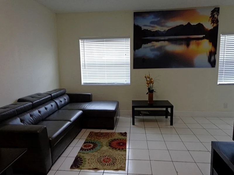 Near Fort Lauderdale Beach Florida Property overview in Oakland Park, Florida, United States — photo 4