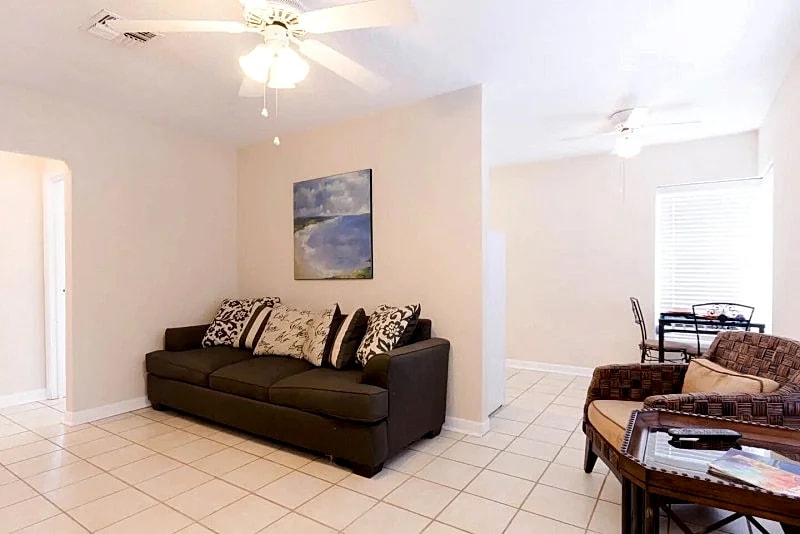 V3- 1 BR, waterfront villa, 2 min walk 2 beach in Clearwater, Florida, United States — photo 4