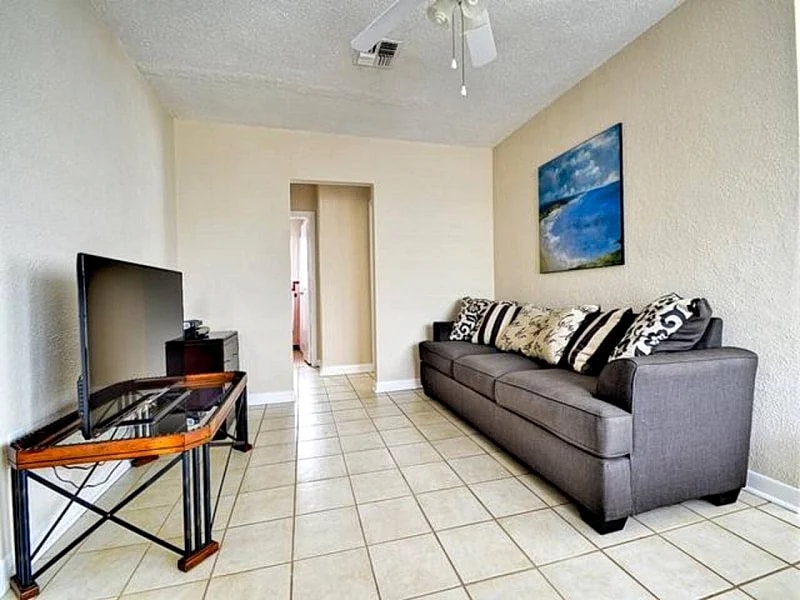 V3- 1 BR, waterfront villa, 2 min walk 2 beach in Clearwater, Florida, United States — photo 3
