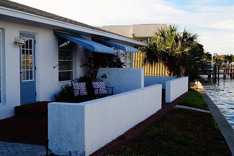 V2-2 BR, direct waterfront, 2 min walk to beach in Clearwater, Florida, United States — photo 3