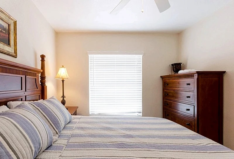 V1-2 BR, direct waterfront, 2 min walk to beach in Clearwater, Florida, United States — photo 4