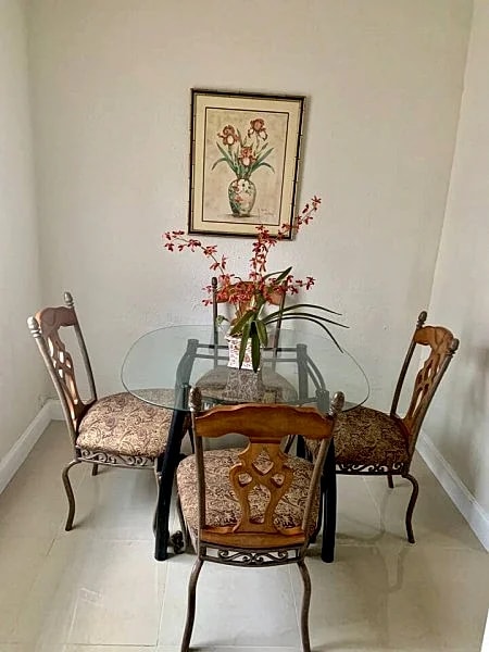 Charming Miami 1 bedroom 15 to the beach. in Miami, Florida, United States — photo 4