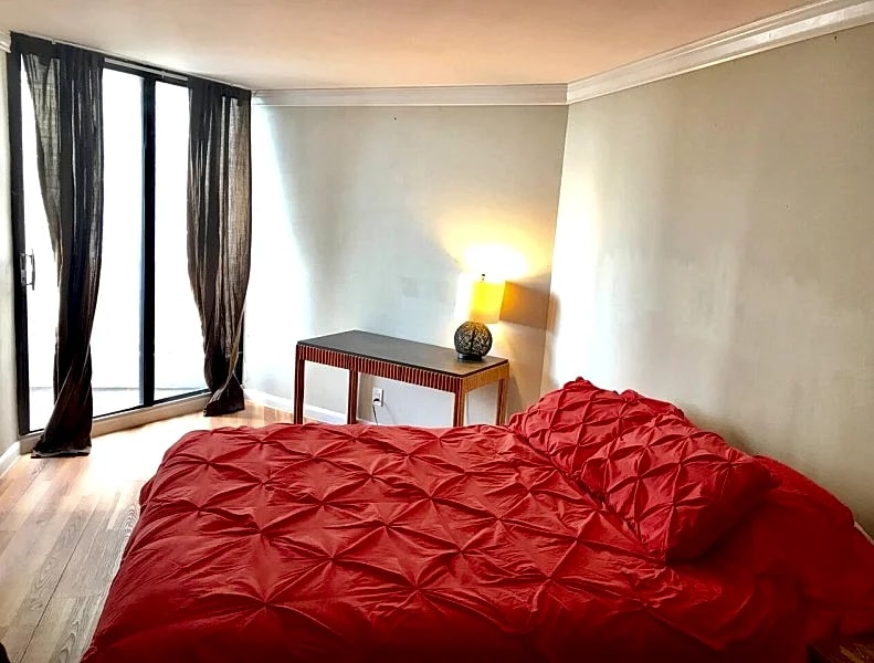 The Grand Resort style- 10min to beach & brickle. in Miami, Florida, United States — photo 5