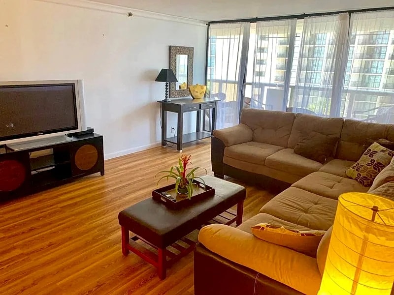 3 bed rm City &Water view in the heart of Miami!! in Miami, Florida, United States — photo 2
