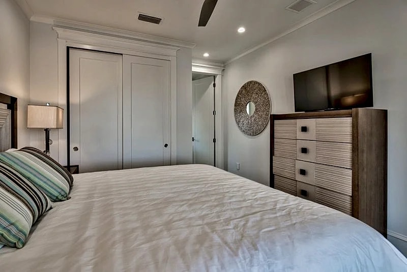 Destination - Lakefront Home in Destin, Florida, United States — photo 4