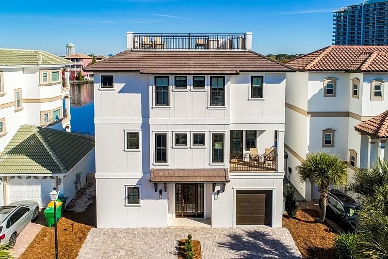 Destination - Lakefront Home in Destin, Florida, United States — photo 2