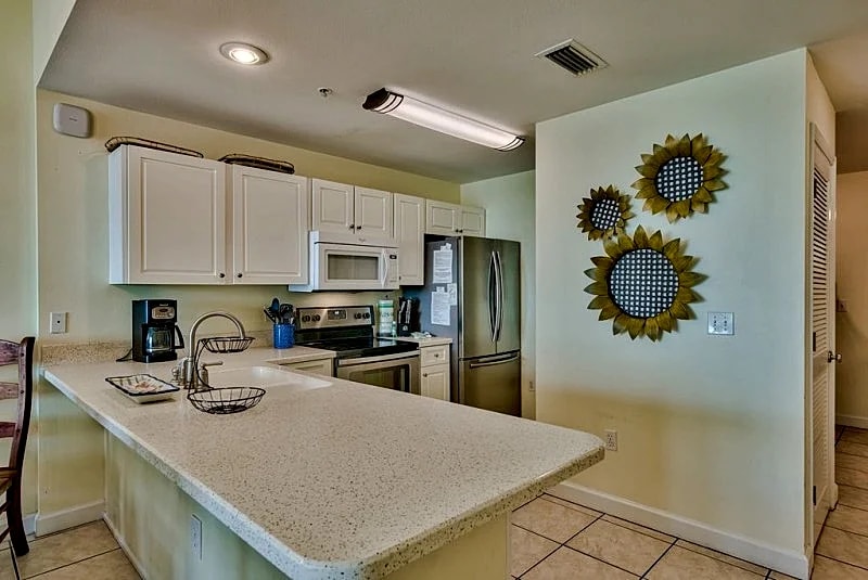 3BR/3BA Condo with Beautiful Views of the Gulf of Mexico in Miramar Beach, Florida, United States — photo 2
