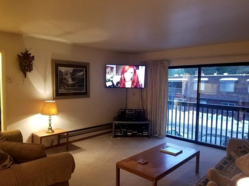 Comfortable & Convenient 1BR Condo in Olympic Valley, USA with free, fast WiFi in Olympic Valley, California, United States — photo 2