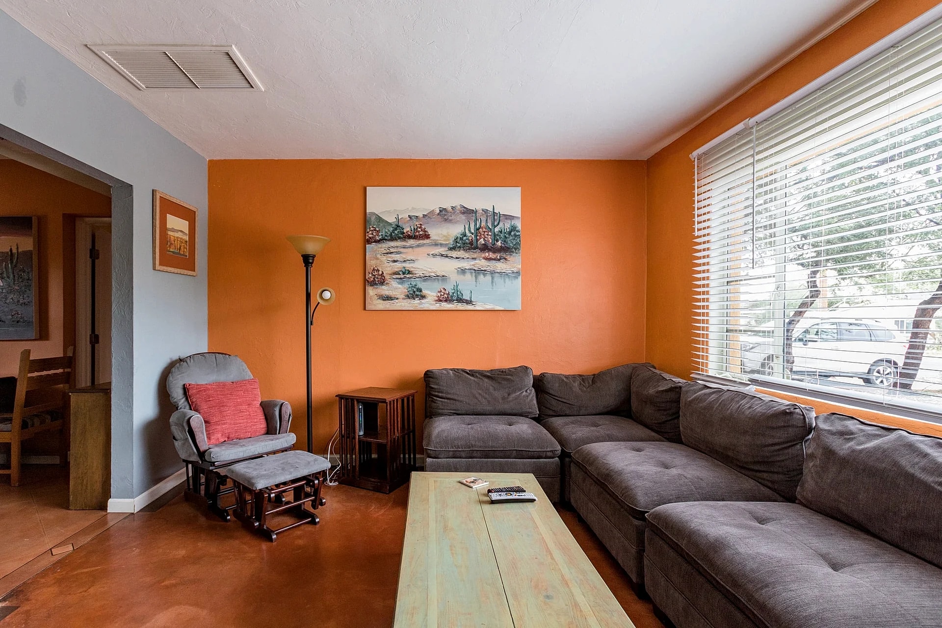 Midtown Hideaway: Charming 3BR Corner Home in Tucson, Arizona, United States — photo 3