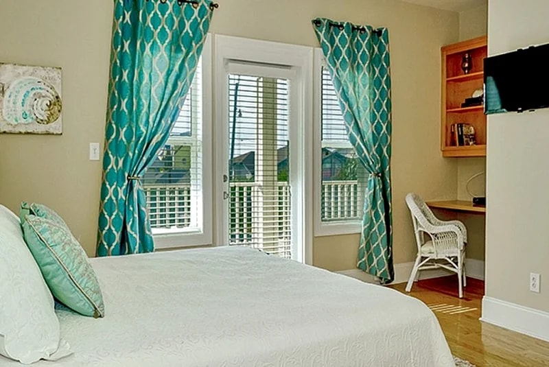 Beautiful Summer House 4 BR 2400 sq.ft. Beach House, Private Pool in Panama City Beach, Florida, United States — photo 2
