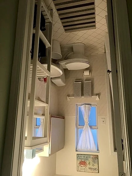 15 Steps to Sandy Beach, Ground Floor, Pool, Sleeps 5 in Belleair Beach, Florida, United States — photo 2