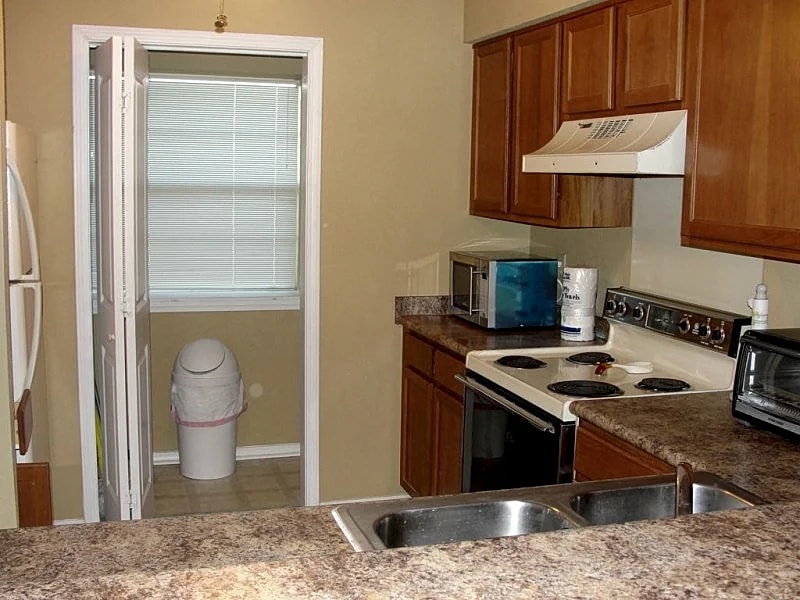 New Orleans 2 Bedroom, 2 Bath Half Duplex in New Orleans, Louisiana, United States — photo 4