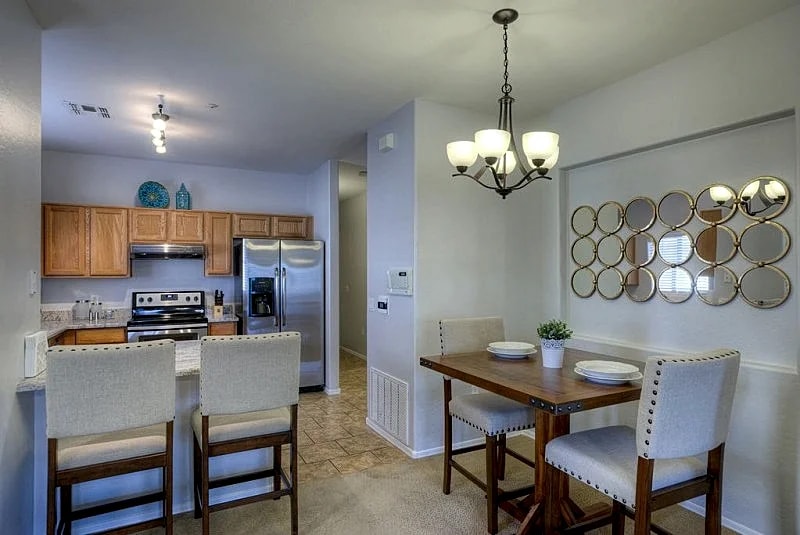 FANTASTIC! Fully Updated Resort-Like Old Town Downtown Scottsdale Condo / Tempe in Scottsdale, Arizona, United States — photo 2