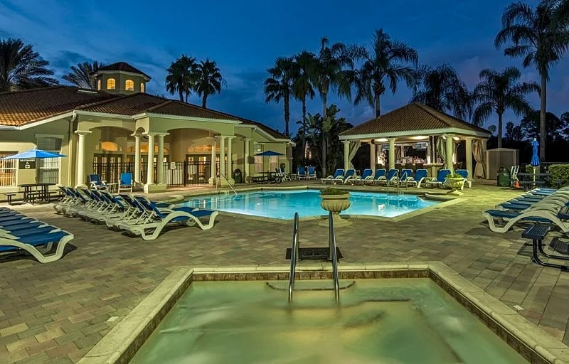 Beautiful and Spacious House only 3 Miles From Disney WiFi Pool/Spa KeylessEntry in Kissimmee, Florida, United States — photo 5
