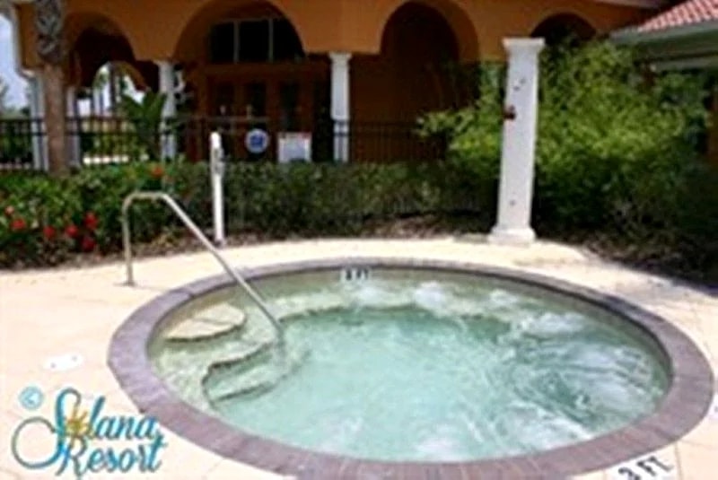 Spacious and Clean, Pool and Spa, Wifi, Keyless Entry,Close to Disney, 4 masters in Orlando, Florida, United States — photo 2