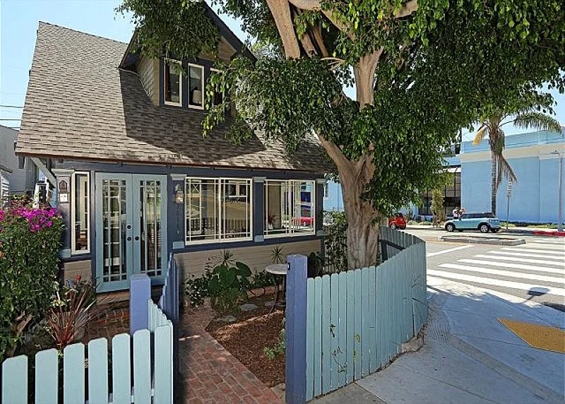 Santa Monica Steps to Beach Ocean Park Best Location! in Santa Monica, California, United States — photo 2