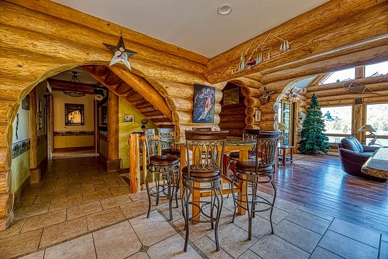 CUSTOM LOG CABIN SLEEPS 23 ,SOARING CEILINGS FESTIVALS, LAKEFRONT 10 KAYAKSMORE in Hunter, New York, United States — photo 4