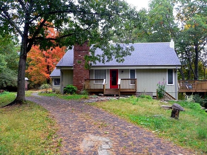 Secluded, with Hot Tub & Fireplace in Woodstock, NY in Saugerties, New York, United States — photo 2
