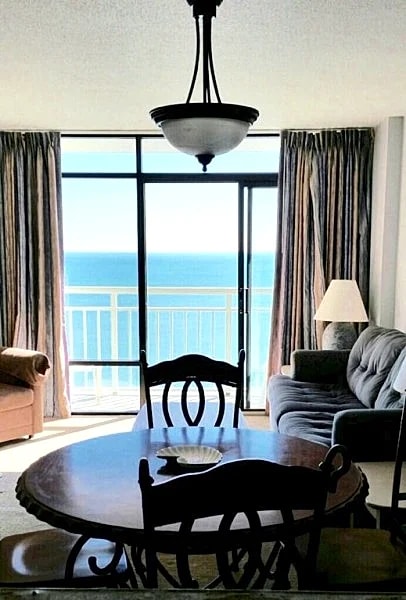Executive Suite Condominium - Home Of The Famous Ocean Annie's Beach Bar in Myrtle Beach, South Carolina, United States — photo 4