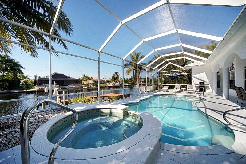 CCVS - Villa White Diamond, Exclusive Canal-Front & Sunset View Retreat in Cape Coral in Cape Coral, Florida, United States — photo 4