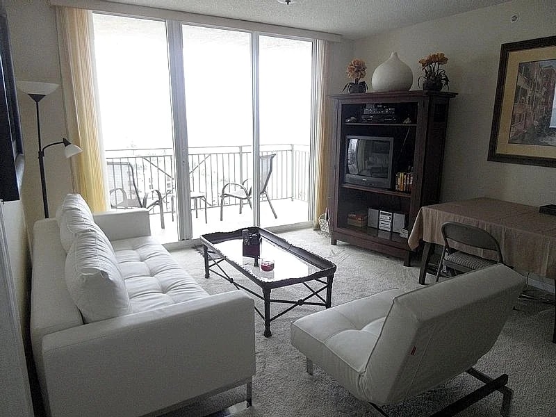 Beachfront Luxury at 2080 Ocean Drive in Hallandale Beach, Florida, United States — photo 2