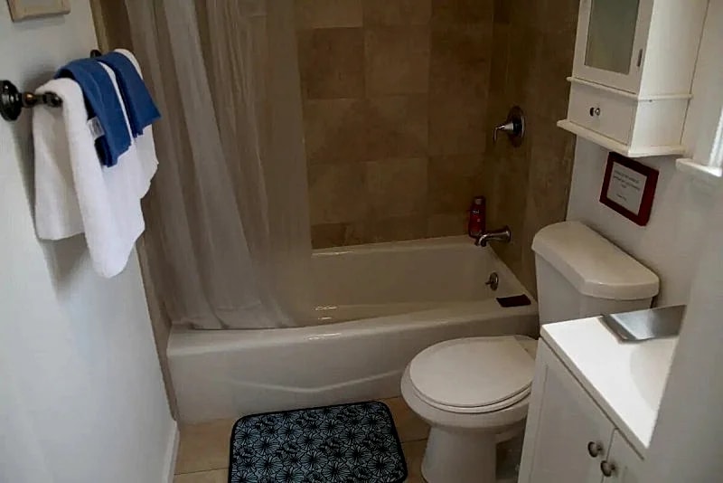 Beautiful Home in Burbank 1 Bd in Burbank, California, United States — photo 3