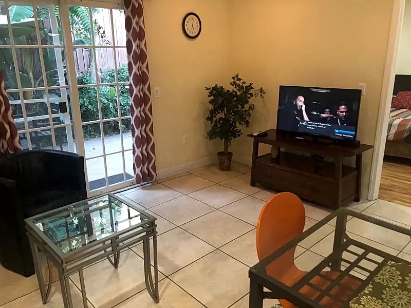Beautiful Home in Burbank 1 Bd in Burbank, California, United States — photo 5