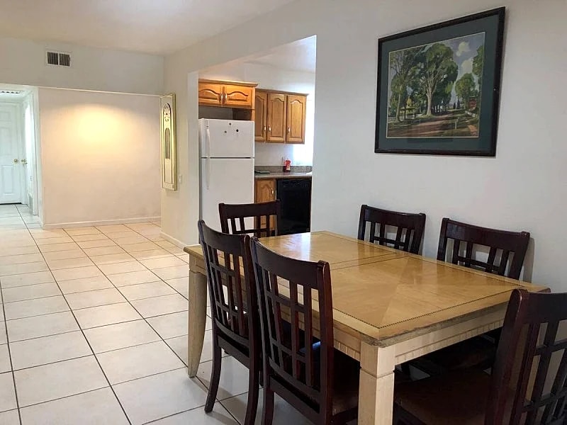 2 Bedroom Home in the valley in Los Angeles, California, United States — photo 4