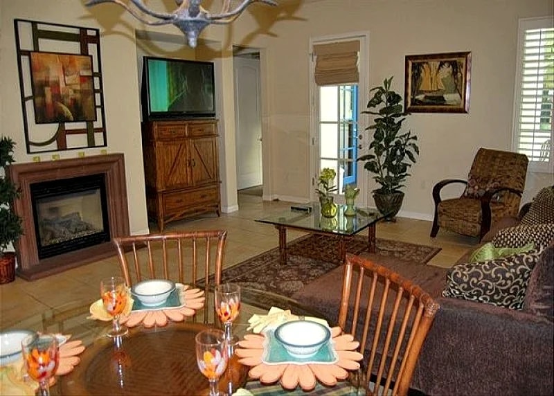 #387- Single Story Townhouse in La Quinta, California, United States — photo 2