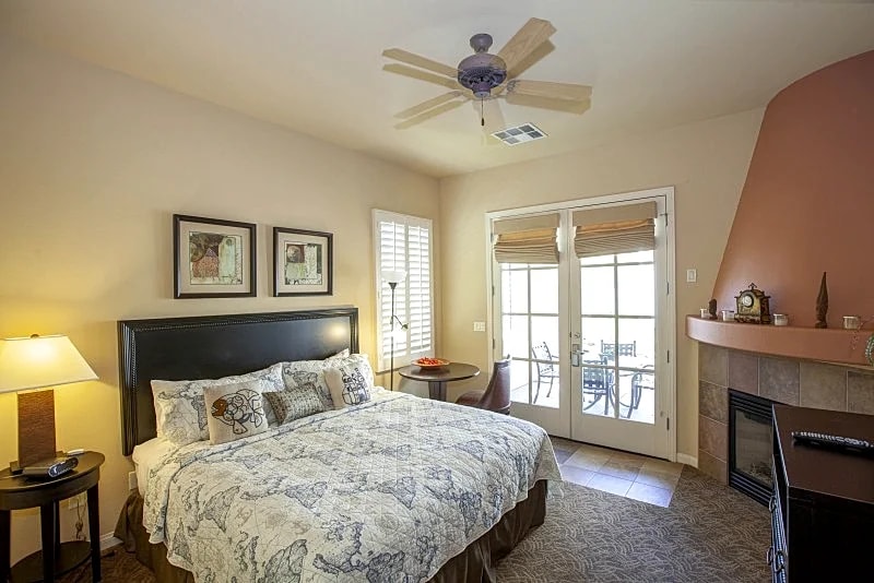 #207- Charming 2 Bedroom/2 Bath in La Quinta, California, United States — photo 2