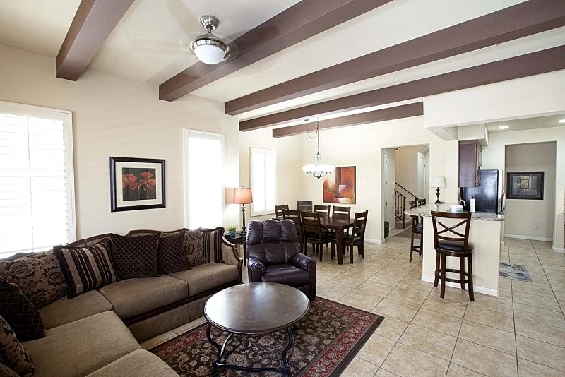 #380- Upstairs 3 bedroom, 3 Bath Villa