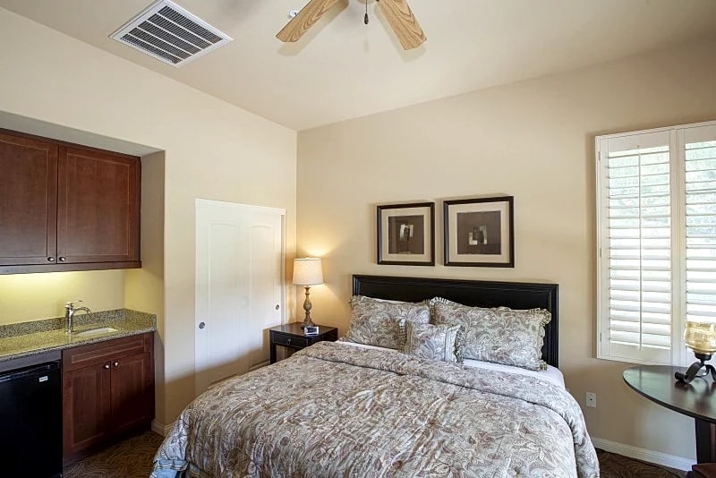 Quiet Location Near Pool/Jacuzzi | La Quinta Vacation Home in La Quinta, California, United States — photo 4