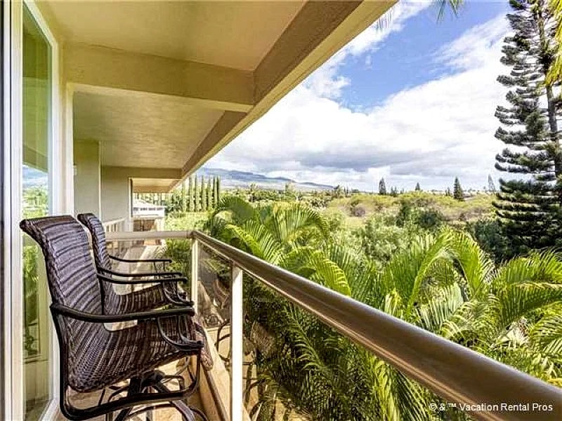 Maui Banyan T-305B - Ocean View Beach Condo for 6 in Kihei, Hawaii, United States — photo 2