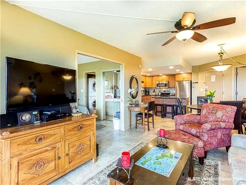 Maui Banyan T-301 - Modern and Completely Renovated Top-Rated Two-Bedroom Condo in Kihei, Hawaii, United States — photo 4