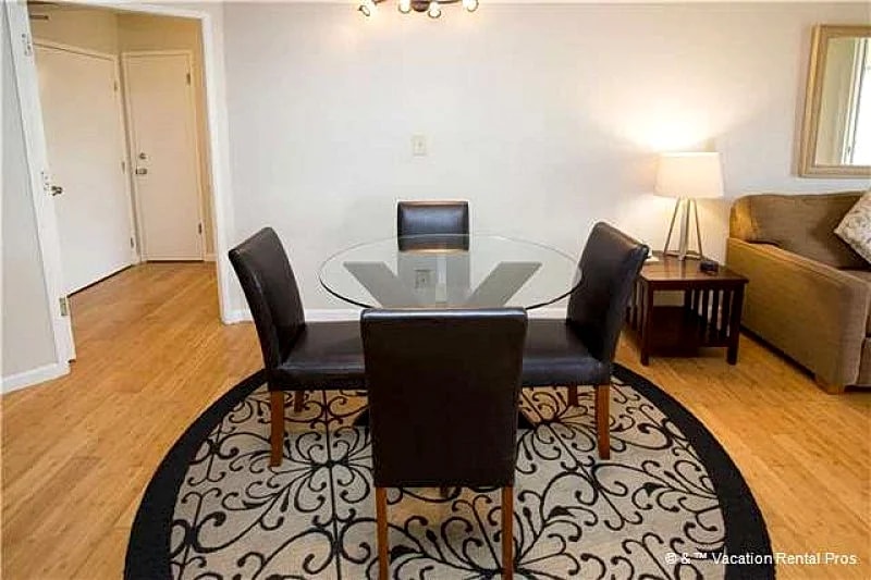 Maui Banyan G-101 - 2 Bedrooms, Ground-floor, Renovations, close to beach, Pools, Hot Tubs in Kihei, Hawaii, United States — photo 5