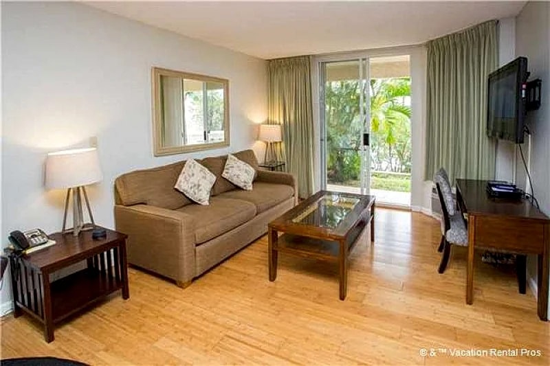 Maui Banyan G-101 - 2 Bedrooms, Ground-floor, Renovations, close to beach, Pools, Hot Tubs in Kihei, Hawaii, United States — photo 3
