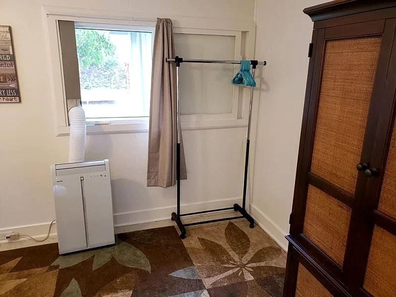 Right across the street from Waimanalo/Bellows Beach, Private Yard, Sleeps 10 Property overview in Waimanalo Beach, Hawaii, United States — photo 5