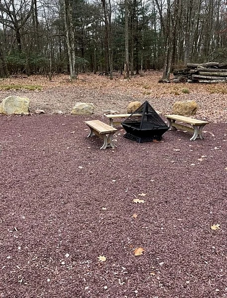"Lucky Buck" Newly-Built, Near Lake & Golf, Fire Pit, Hot Tub, Grill, Game Room Bar, EV Charger in Lake Harmony, Pennsylvania, United States — photo 2