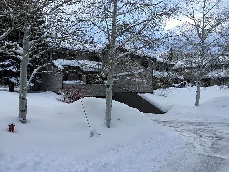 LOWER DEER VALLEY, Gorgeous 4 Br Home in Park City, Utah, United States — photo 2