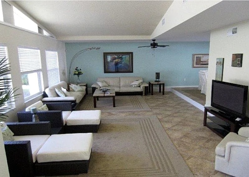 Large RiverFront Villa RIVERFRONT with heated Pool & Spa South SW Cape Coral in Cape Coral, Florida, United States — photo 4