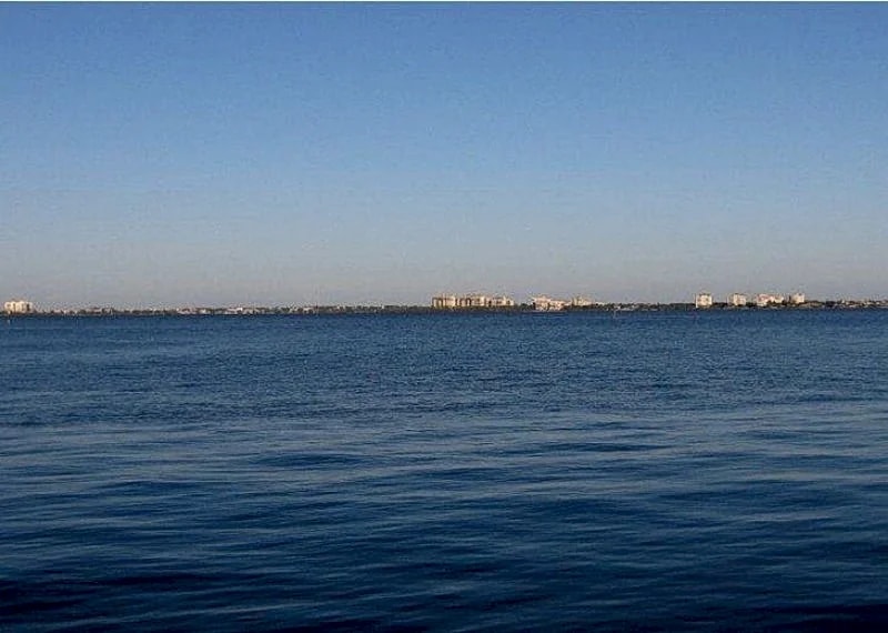 Large RiverFront Villa RIVERFRONT with heated Pool & Spa South SW Cape Coral in Cape Coral, Florida, United States — photo 2