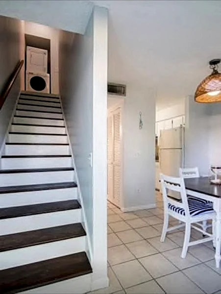 Beaches are Open! One Block to the Beach! Sunnyside Up Townhome (B) in Jacksonville Beach, Florida, United States — photo 5