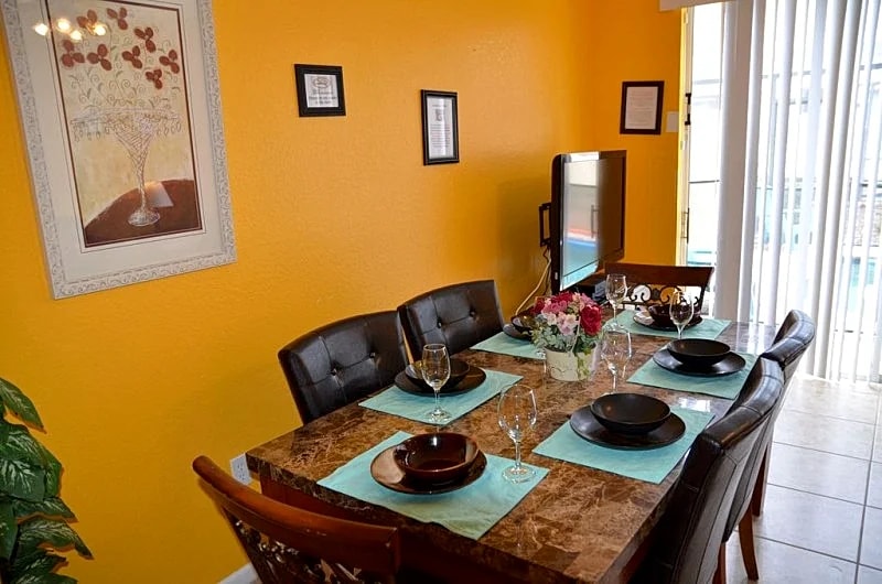 Windsor hill beautiful 3B/3B Town home--2 Miles to Disney in Kissimmee, Florida, United States — photo 4