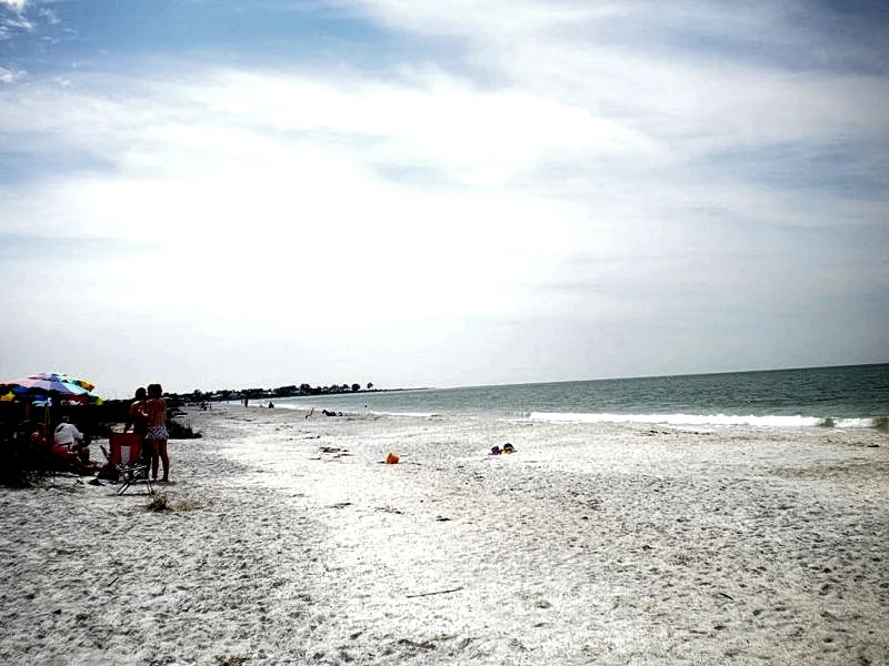 Island Paradise With White Sandy Beach, Free Boat Slip And Free Ferry in Florida, United States — photo 4