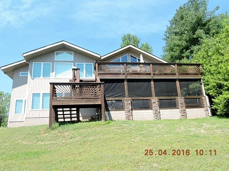 Big Lake Views Tims Ford Lake! Lots of space and great for family get togethers in Winchester, Tennessee, United States — photo 1
