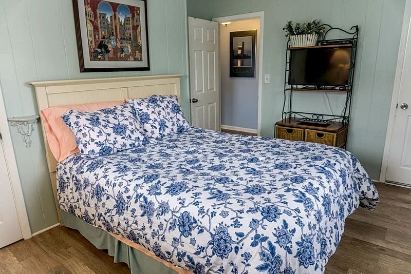 3 Bed, 2 Bath 30th Street Condo, 100 yards to the beach in Ocean City, Maryland, United States — photo 3
