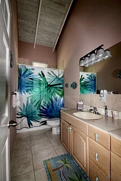 ***Kick Back and Relax Tiki Style!!!*** in Leeward Settlement, Caicos Islands, Turks And Caicos Islands — photo 5